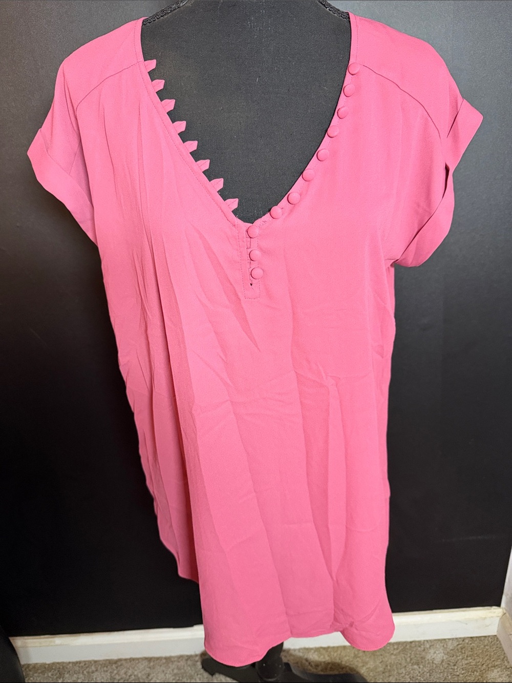 Express Women’s Pink V-Neck Button Detail Top Size L